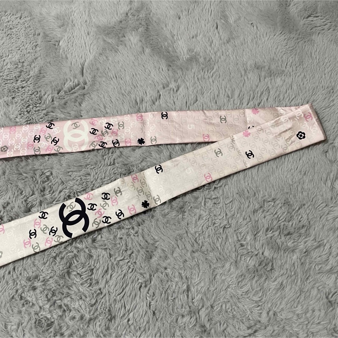 CHANEL(シャネル)のCHANEL シャネル レア ヘアバンド スカーフ レディースのファッション小物(バンダナ/スカーフ)の商品写真
