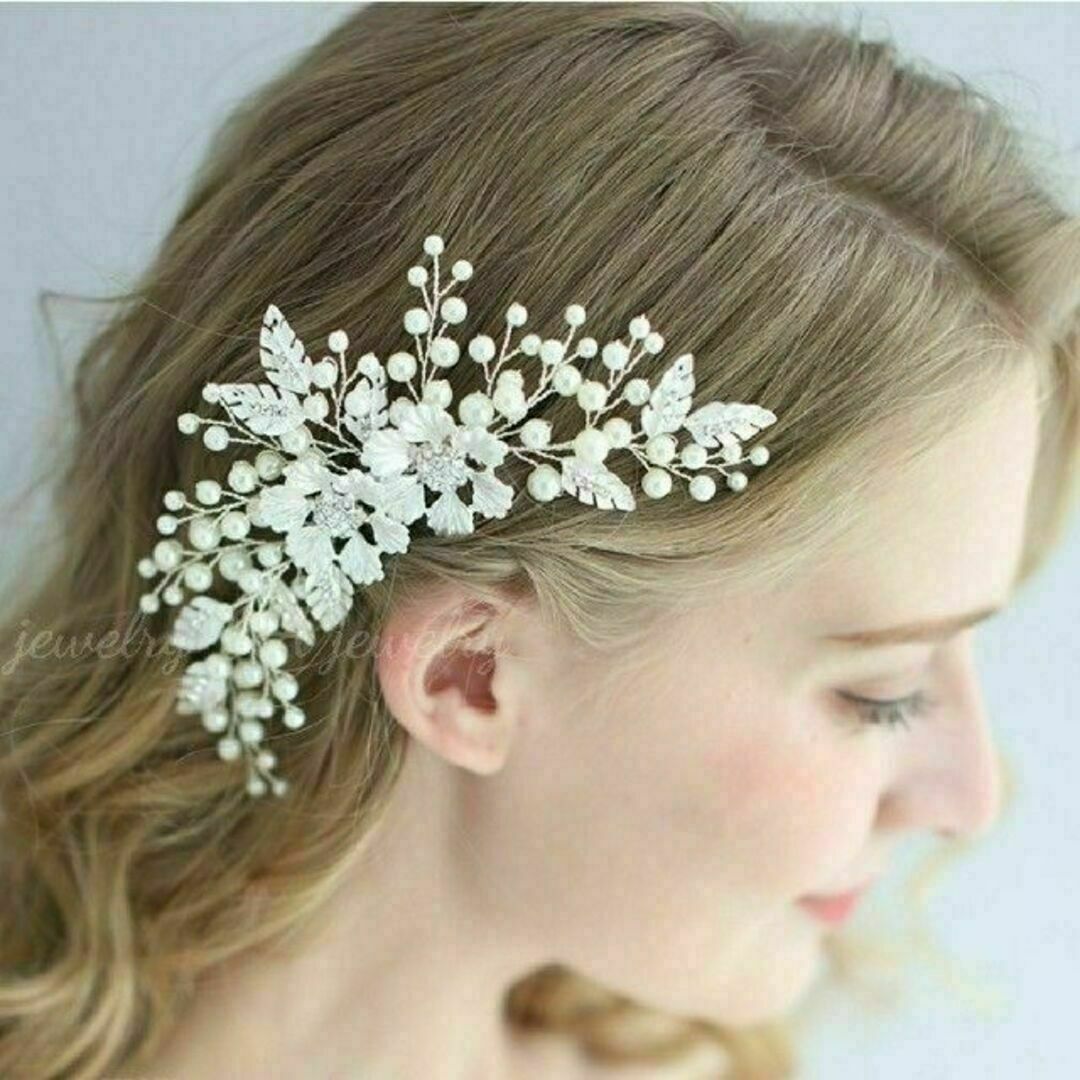 ☆新品フラワーリーフ ウエディングヘッドドレス ボンネ ヘアアクセサリー結婚式 レディースのフォーマル/ドレス(ウェディングドレス)の商品写真