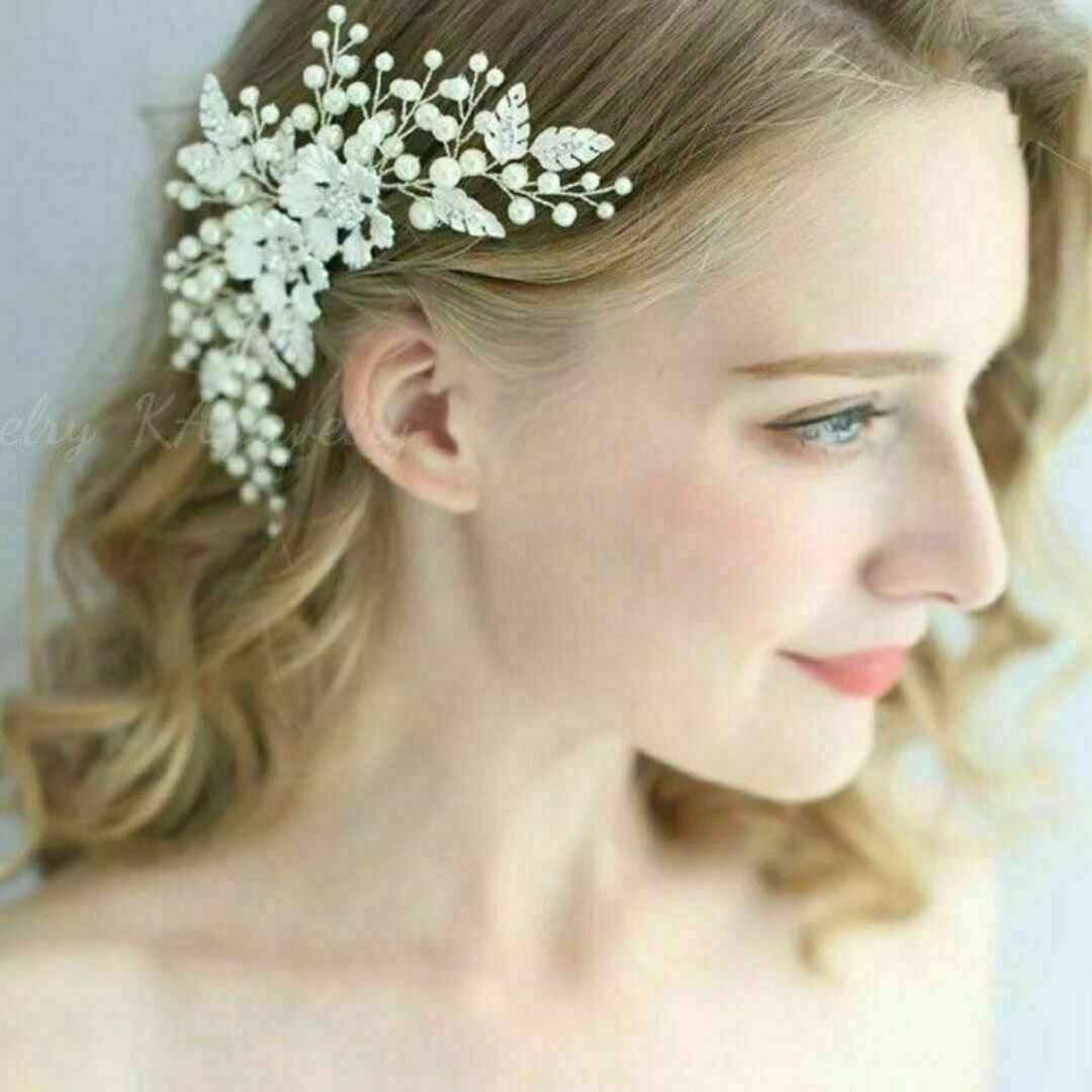 ☆新品フラワーリーフ ウエディングヘッドドレス ボンネ ヘアアクセサリー結婚式 レディースのフォーマル/ドレス(ウェディングドレス)の商品写真