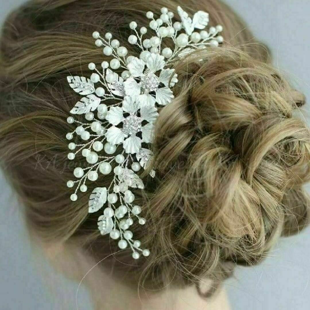 ☆新品フラワーリーフ ウエディングヘッドドレス ボンネ ヘアアクセサリー結婚式 レディースのフォーマル/ドレス(ウェディングドレス)の商品写真