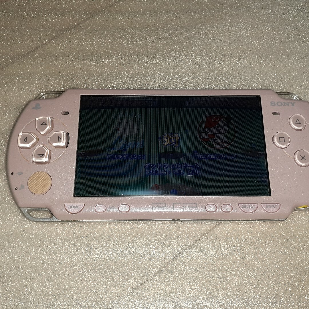 PlayStation Portable(プレイステーションポータブル)の動作確認済み プレイステーションポータブル PSP-2000RP エンタメ/ホビーのゲームソフト/ゲーム機本体(家庭用ゲーム機本体)の商品写真