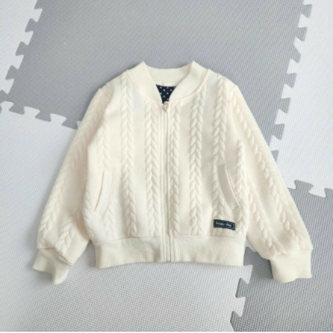 キッズ　ケーブル　パーカー　アウター　子ども服 キッズ/ベビー/マタニティのキッズ服女の子用(90cm~)(ジャケット/上着)の商品写真