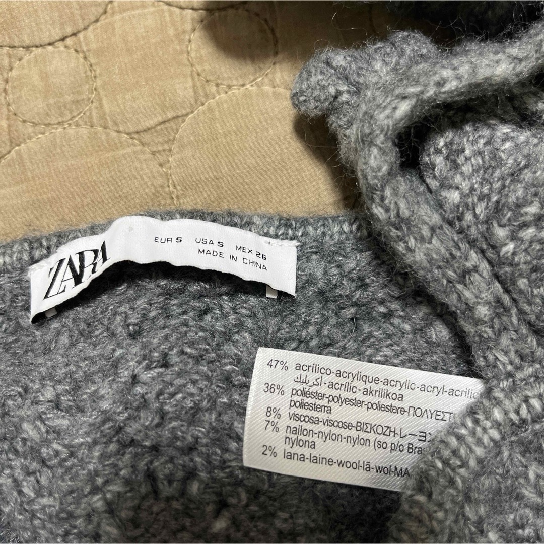 ZARA(ザラ)のzara ニットキャミソール　ニットビスチェ　ザラ　フリル　s レディースのトップス(キャミソール)の商品写真