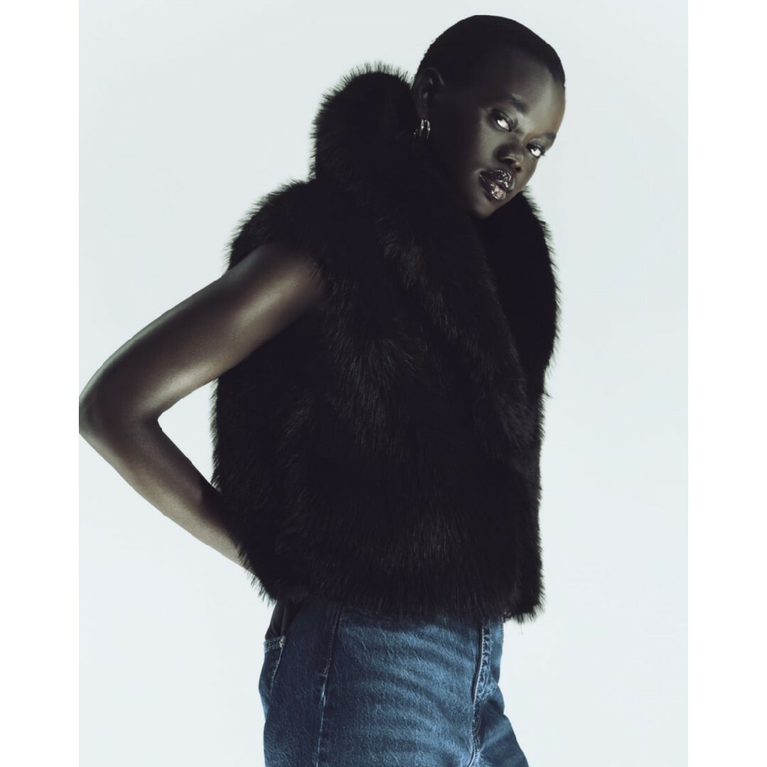 ZARA - 【新品】ZARA ☆クロップドフェイクファーベスト ZARA - 【新品】ZARA ☆クロップドフェイクファーベスト