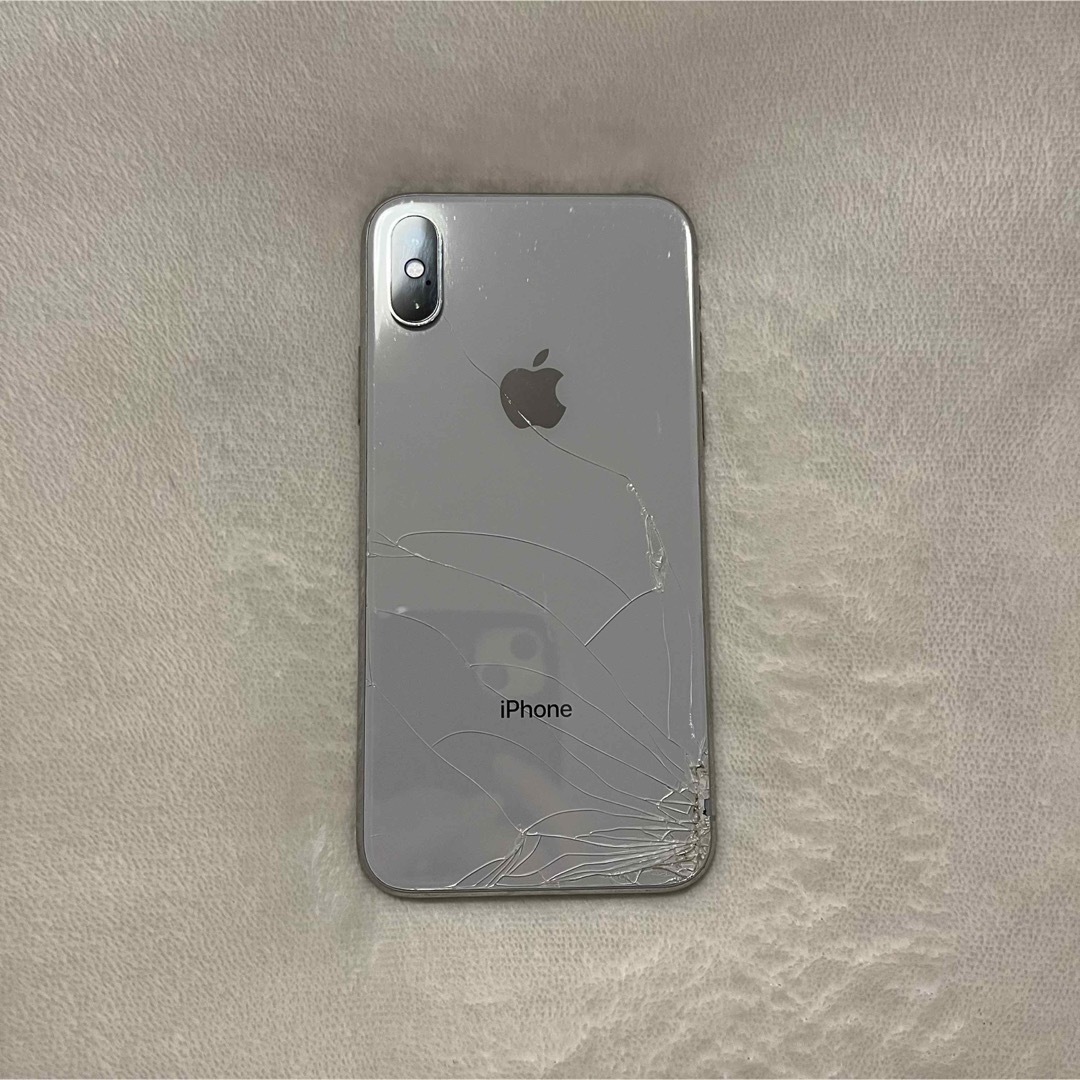 iPhone(アイフォーン)の【専用】⚠️ジャンク品（両面割れ）iPhoneX 256GB Softbank スマホ/家電/カメラのスマートフォン/携帯電話(スマートフォン本体)の商品写真