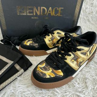 ヴェルサーチ(VERSACE)の未使用 FENDACE スニーカー レザー ズッカ柄 総柄(スニーカー)