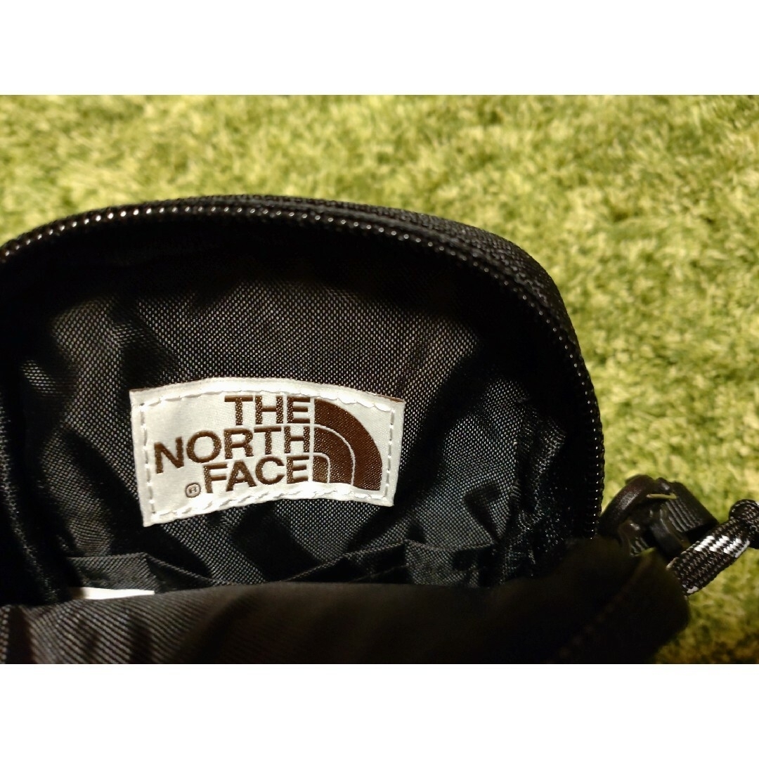 THE NORTH FACE(ザノースフェイス)のTHE NORTH FACE simple mini bag ミニバッグ 未使用 メンズのバッグ(ショルダーバッグ)の商品写真