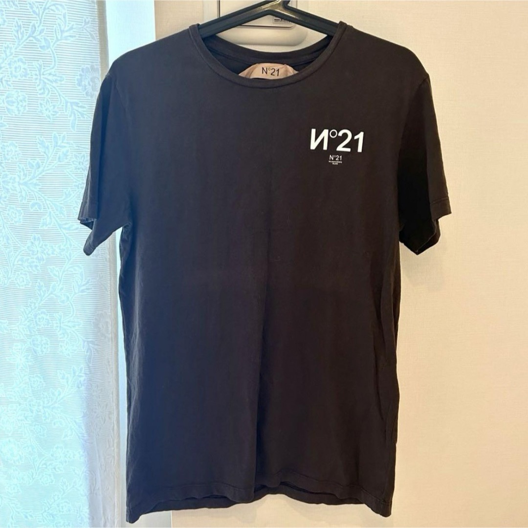N°21(ヌメロヴェントゥーノ)のヌメロ N21 ロゴTシャツ レディースのトップス(Tシャツ(半袖/袖なし))の商品写真