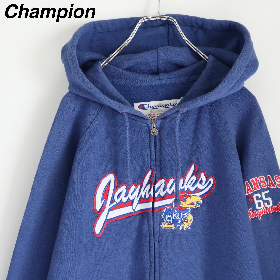 Champion(チャンピオン)の【カンザス大学】チャンピオン／パーカー　ビッグロゴ刺繍　NCAA　カレッジロゴ メンズのトップス(パーカー)の商品写真