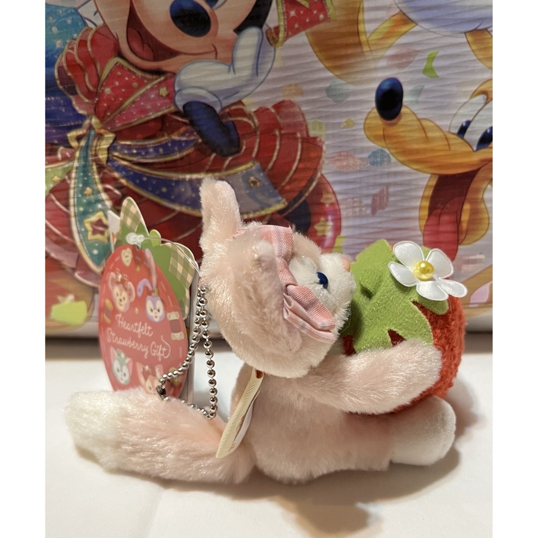 Disney(ディズニー)のリーナベル ぬいぐるみチャーム ハートフェルト　ストロベリーギフト エンタメ/ホビーのおもちゃ/ぬいぐるみ(キャラクターグッズ)の商品写真