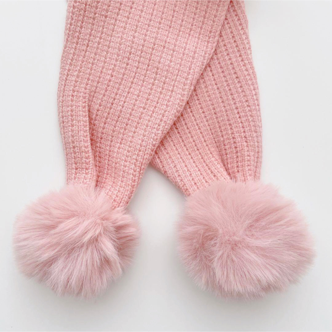 ZARA KIDS(ザラキッズ)の【新品】ZARA ポンポン ニット帽 ＆ マフラー キッズ/ベビー/マタニティのこども用ファッション小物(マフラー/ストール)の商品写真