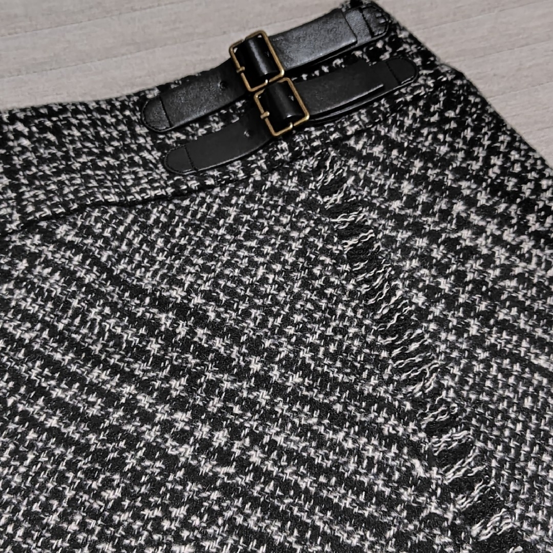 cecile(セシール)の【新品】チェック柄 ラップ風スカート  S レディースのスカート(ひざ丈スカート)の商品写真