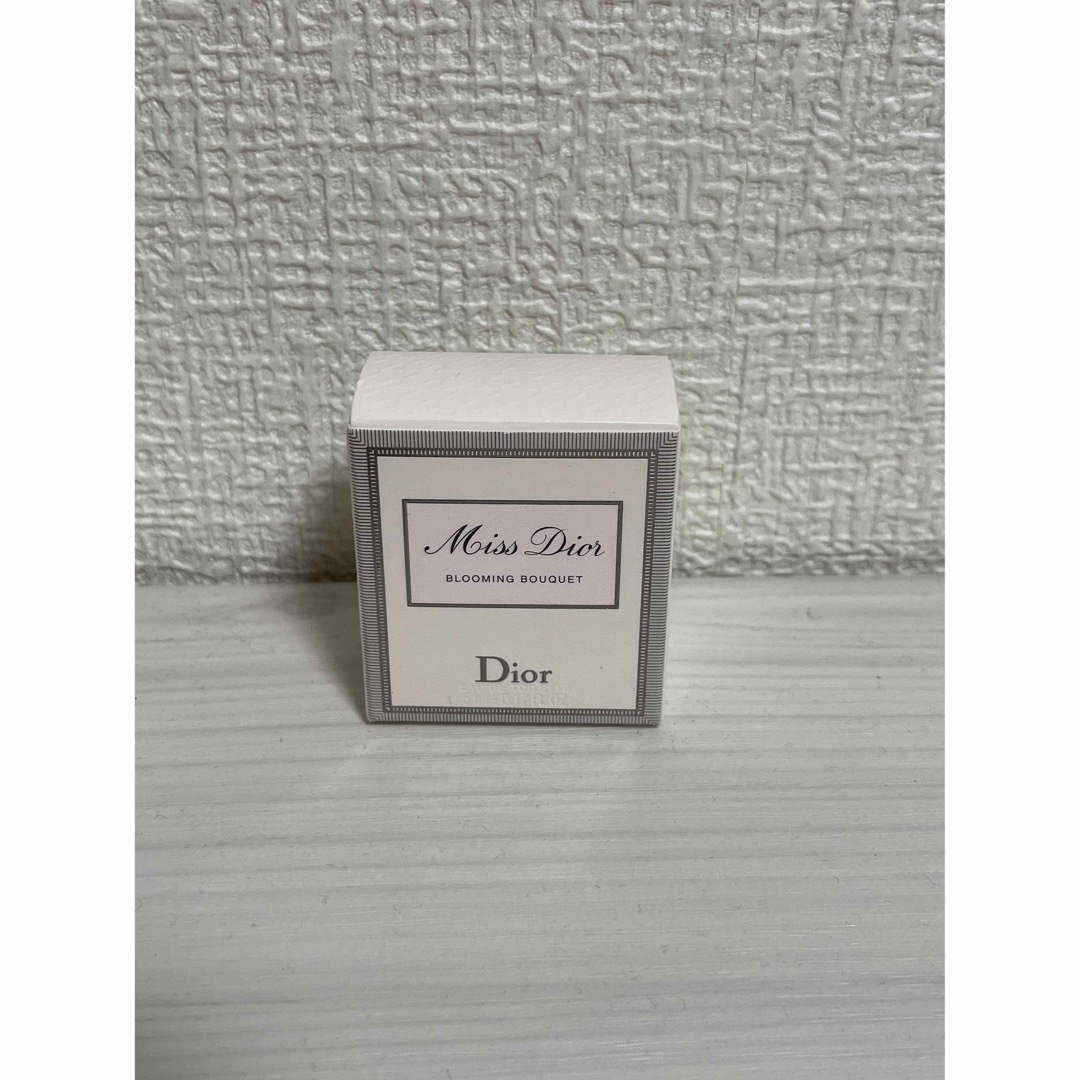 Dior ブルーミングブーケ　香水サンプル コスメ/美容の香水(香水(女性用))の商品写真