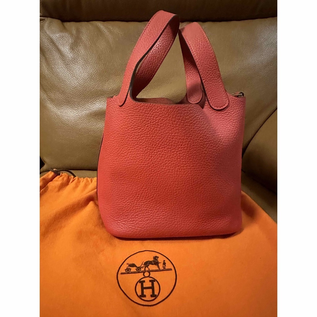 Hermes(エルメス)のピコタンロック PM ルージュピヴォワンヌ SV金具 HERMES レディースのバッグ(ハンドバッグ)の商品写真