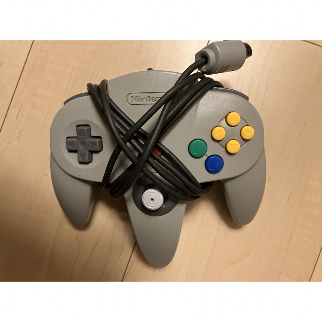 NINTENDO 64(ニンテンドウ64)のNintendo64 コントローラー エンタメ/ホビーのゲームソフト/ゲーム機本体(家庭用ゲームソフト)の商品写真