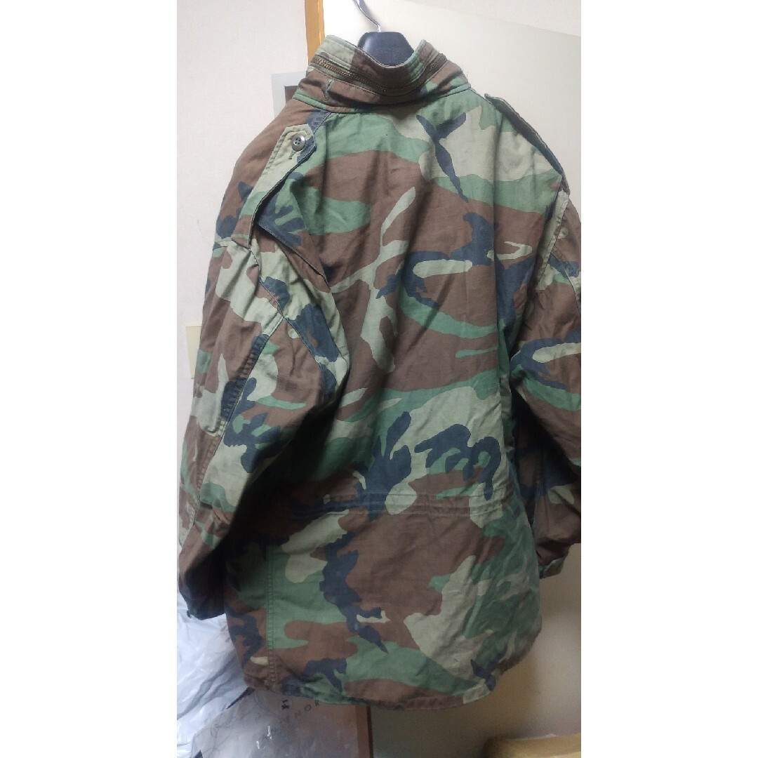 送料込 希少 米軍実物 L-R U.S. ARMY M-65 アルミジップ 迷彩 メンズのジャケット/アウター(ミリタリージャケット)の商品写真