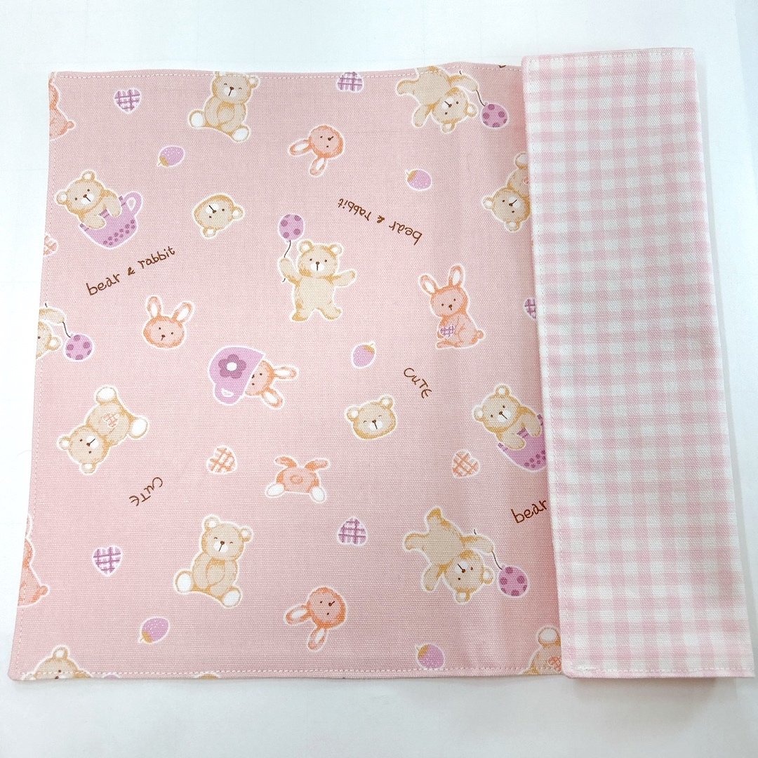 ランチョンマット　25×35   2枚組　♡くま＆うさぎ♡  No.1025 ハンドメイドのキッズ/ベビー(外出用品)の商品写真