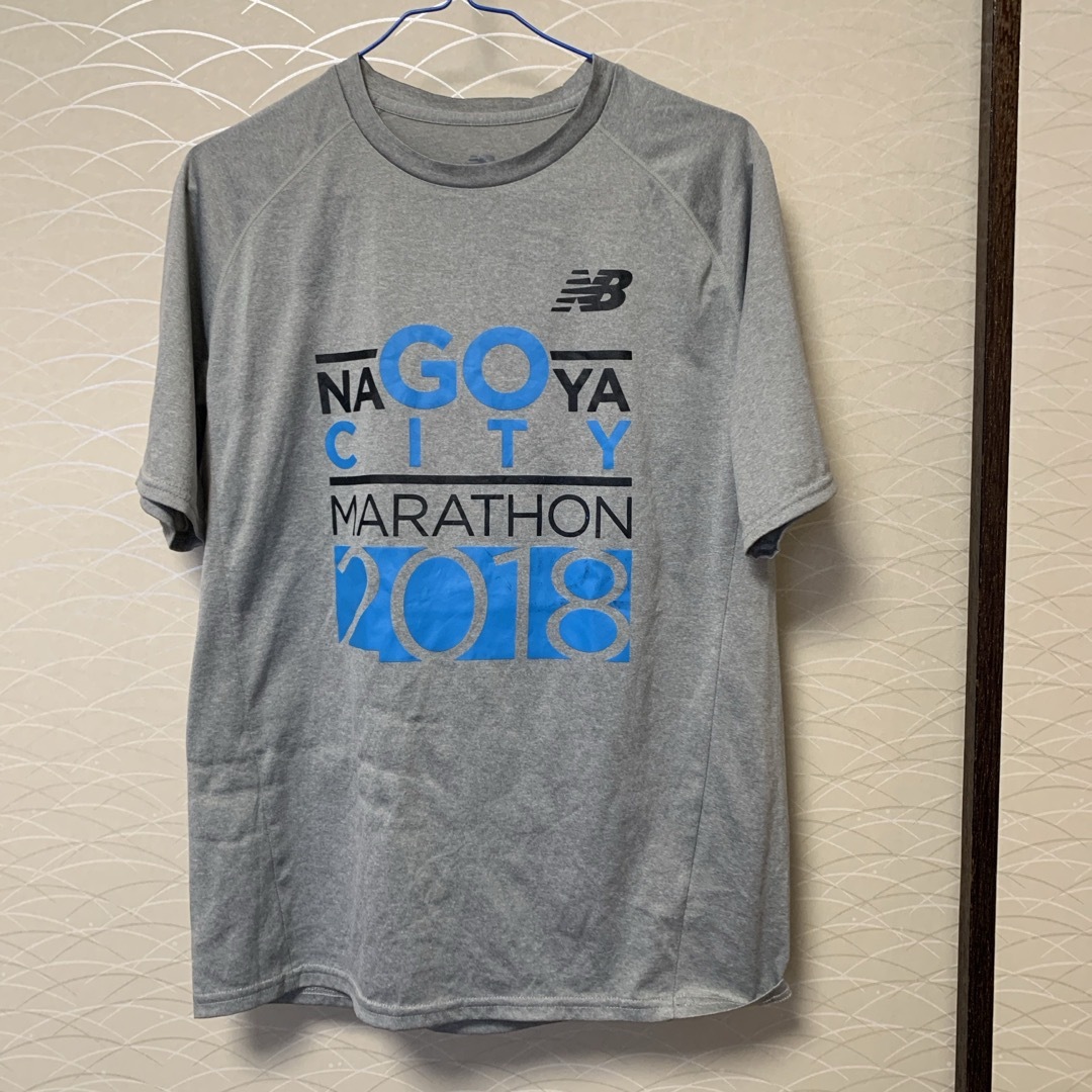 New Balance(ニューバランス)の半袖Tシャツ　メンズ　グレー メンズのトップス(Tシャツ/カットソー(半袖/袖なし))の商品写真