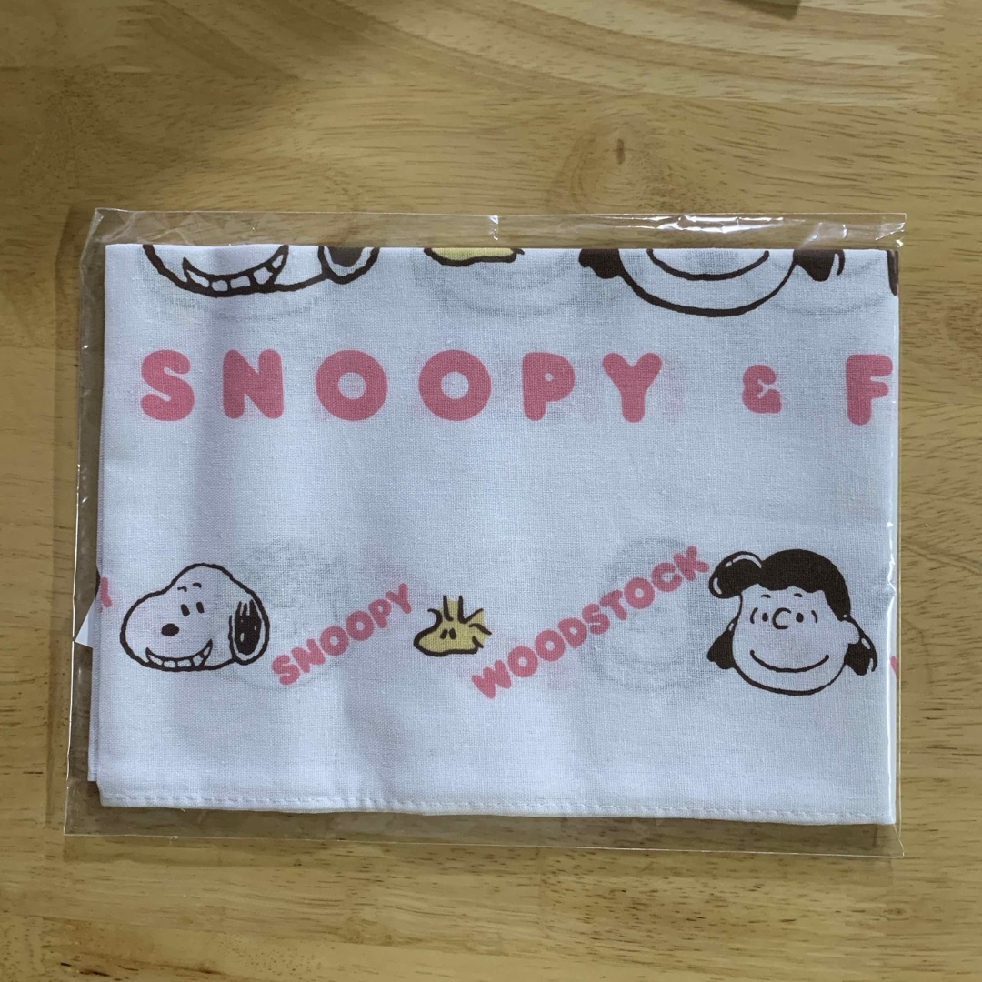 SNOOPY(スヌーピー)のスヌーピー  手ぬぐい  FRIENDS柄  エンタメ/ホビーのコレクション(ノベルティグッズ)の商品写真