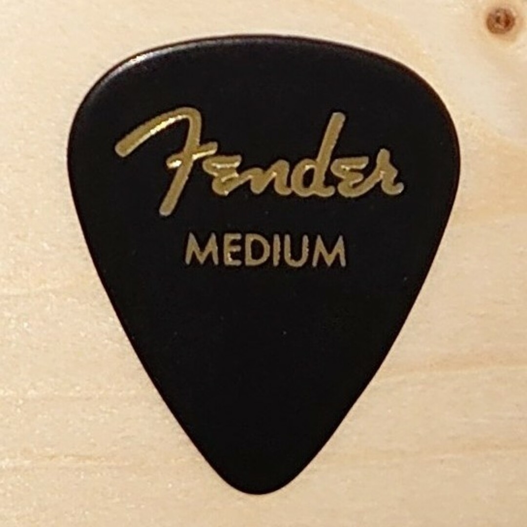 Fender(フェンダー)のギター・ベース ピック Fender351 MEDIUM 3枚3色 楽器のギター(その他)の商品写真