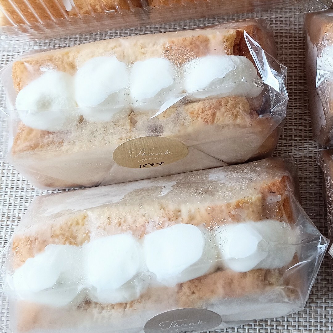 米粉シフォンケーキサンドさくらこ様専用 食品/飲料/酒の食品(菓子/デザート)の商品写真