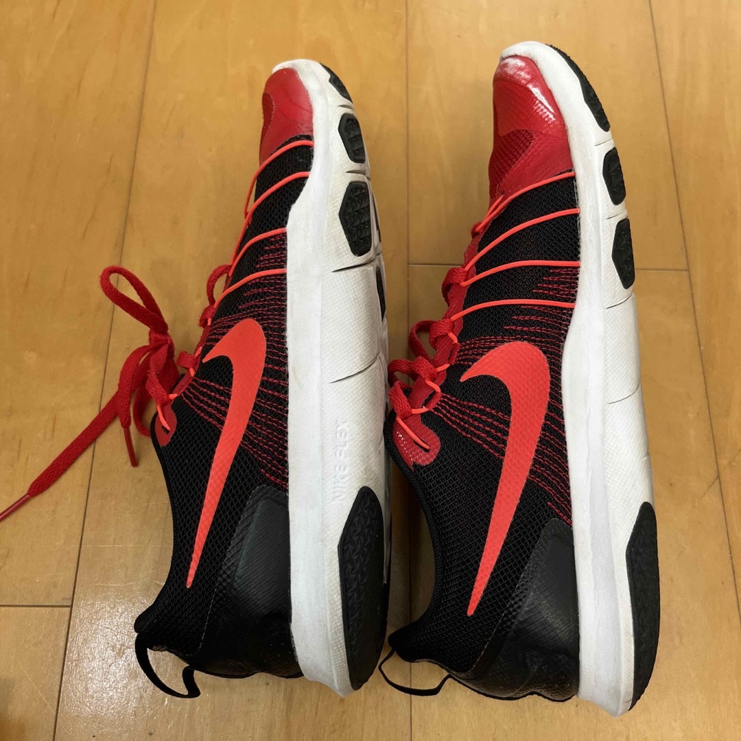 NIKE(ナイキ)のNIKE シューズ　赤　26cm メンズの靴/シューズ(スニーカー)の商品写真