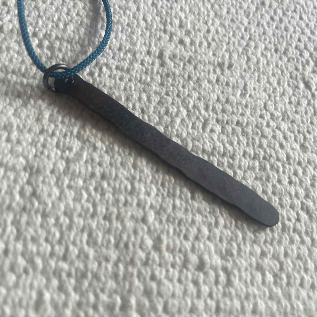ハンドメイド　鍛金　銅　黒染め　棒　長方形　ネックレス ハンドメイドのアクセサリー(ネックレス)の商品写真