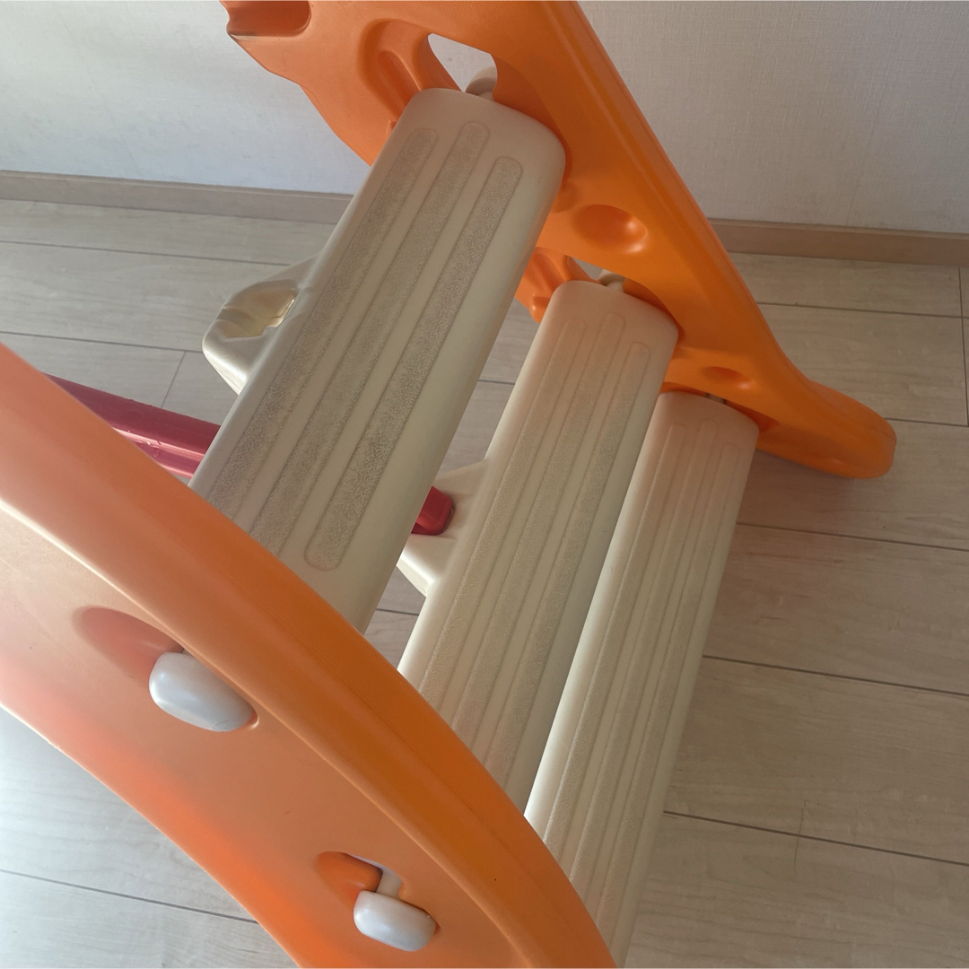 トイザらス(トイザラス)のトイザらス　折り畳みロング滑り台　ウォータースライダー キッズ/ベビー/マタニティのおもちゃ(ベビージム)の商品写真