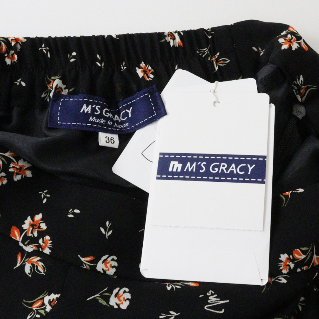 M'S GRACY(エムズグレイシー)の未使用 2023年 エムズグレイシー M'S GRACY 小花柄 シフォン フレア スカート 36/ブラック ボトムス ロング バックゴム【2400013699174】 レディースのスカート(ひざ丈スカート)の商品写真