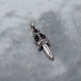 CHROME HEARTS クロムハーツ NYC限定シールドネックレストップ264ミリ重さ