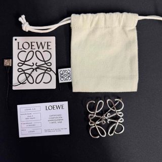 ロエベ(LOEWE)のLOEWE アナグラムブローチ(ブローチ/コサージュ)