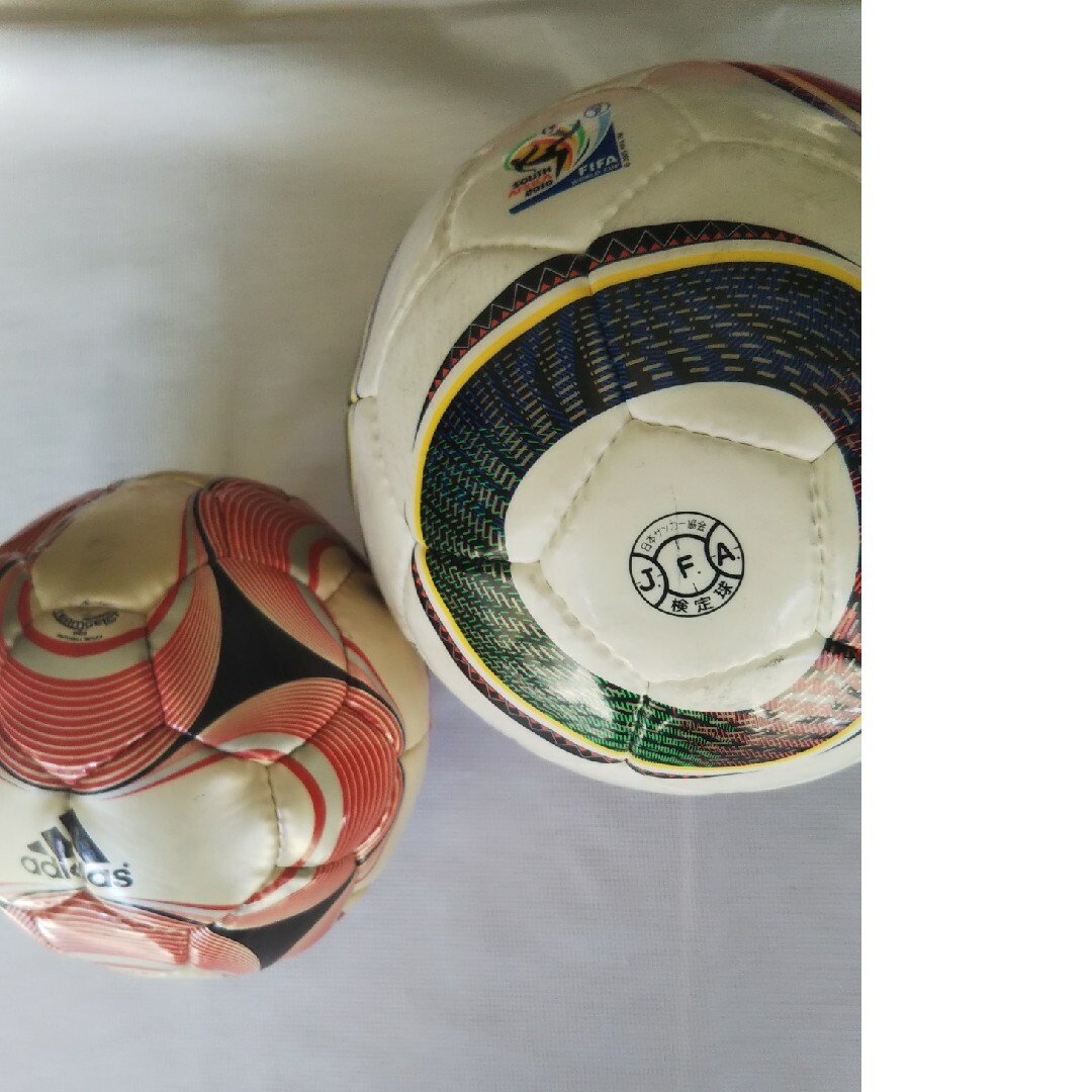 adidas(アディダス)のアディダスボール大小、靴下、プーマ、トートパック スポーツ/アウトドアのサッカー/フットサル(ボール)の商品写真