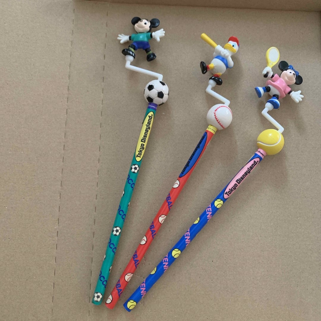 Disney(ディズニー)のディズニーランド　レトロ　お土産　鉛筆 エンタメ/ホビーのおもちゃ/ぬいぐるみ(キャラクターグッズ)の商品写真