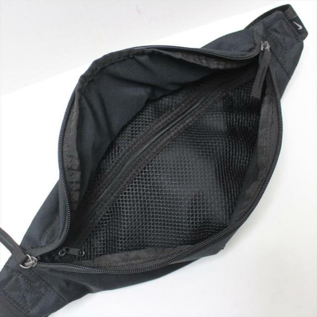 NIKE(ナイキ)のNIKE(ナイキ) ウエストポーチ美品  黒 レディースのバッグ(ボディバッグ/ウエストポーチ)の商品写真