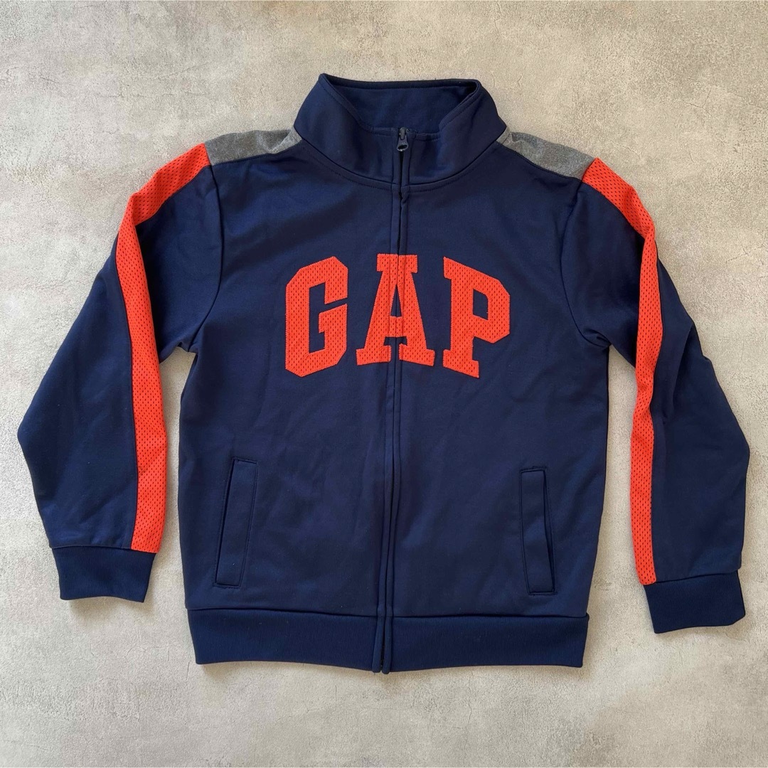 GAP Kids(ギャップキッズ)のGAP KIDS ジャージ 上 140 キッズ/ベビー/マタニティのキッズ服男の子用(90cm~)(ジャケット/上着)の商品写真