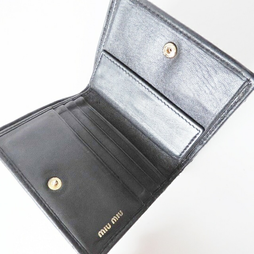 miumiu(ミュウミュウ)のミュウミュウ 2つ折り財布 マテラッセ 黒 レディースのファッション小物(財布)の商品写真
