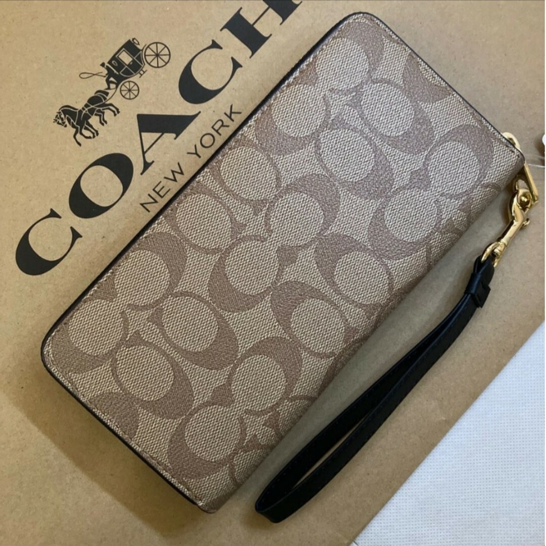 新品　COACH　長財布　ラウンドファスナー　シグネチャー　ベージュ　小銭入れ有