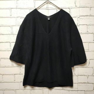 ユニクロ(UNIQLO)の【UNIQLO】トップス (M) ブラック 無地 カジュアル 綺麗系(Tシャツ(半袖/袖なし))