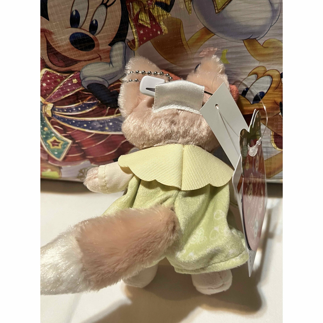Disney(ディズニー)のリーナベル ぬいぐるみバッジ ハートフェルト　ストロベリーギフト エンタメ/ホビーのおもちゃ/ぬいぐるみ(キャラクターグッズ)の商品写真