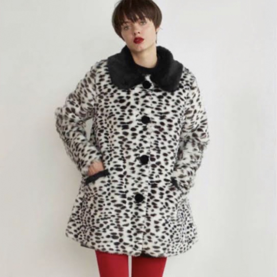 LAZY OAF(レイジーオーフ)のLAZY OAF レイジーオーフ ディズニーコラボ ファーコートダルメシアン レディースのジャケット/アウター(毛皮/ファーコート)の商品写真