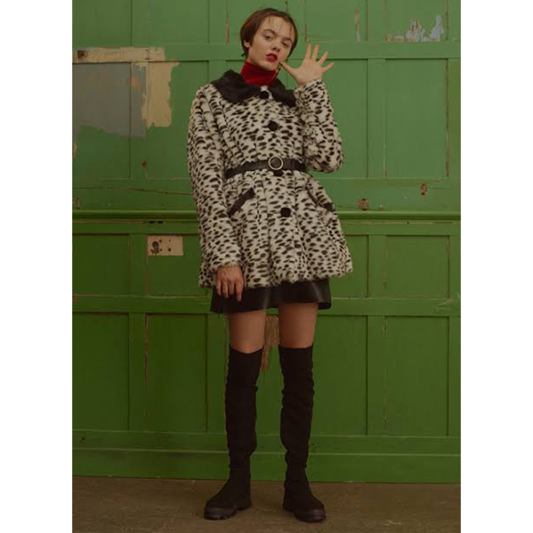 LAZY OAF(レイジーオーフ)のLAZY OAF レイジーオーフ ディズニーコラボ ファーコートダルメシアン レディースのジャケット/アウター(毛皮/ファーコート)の商品写真