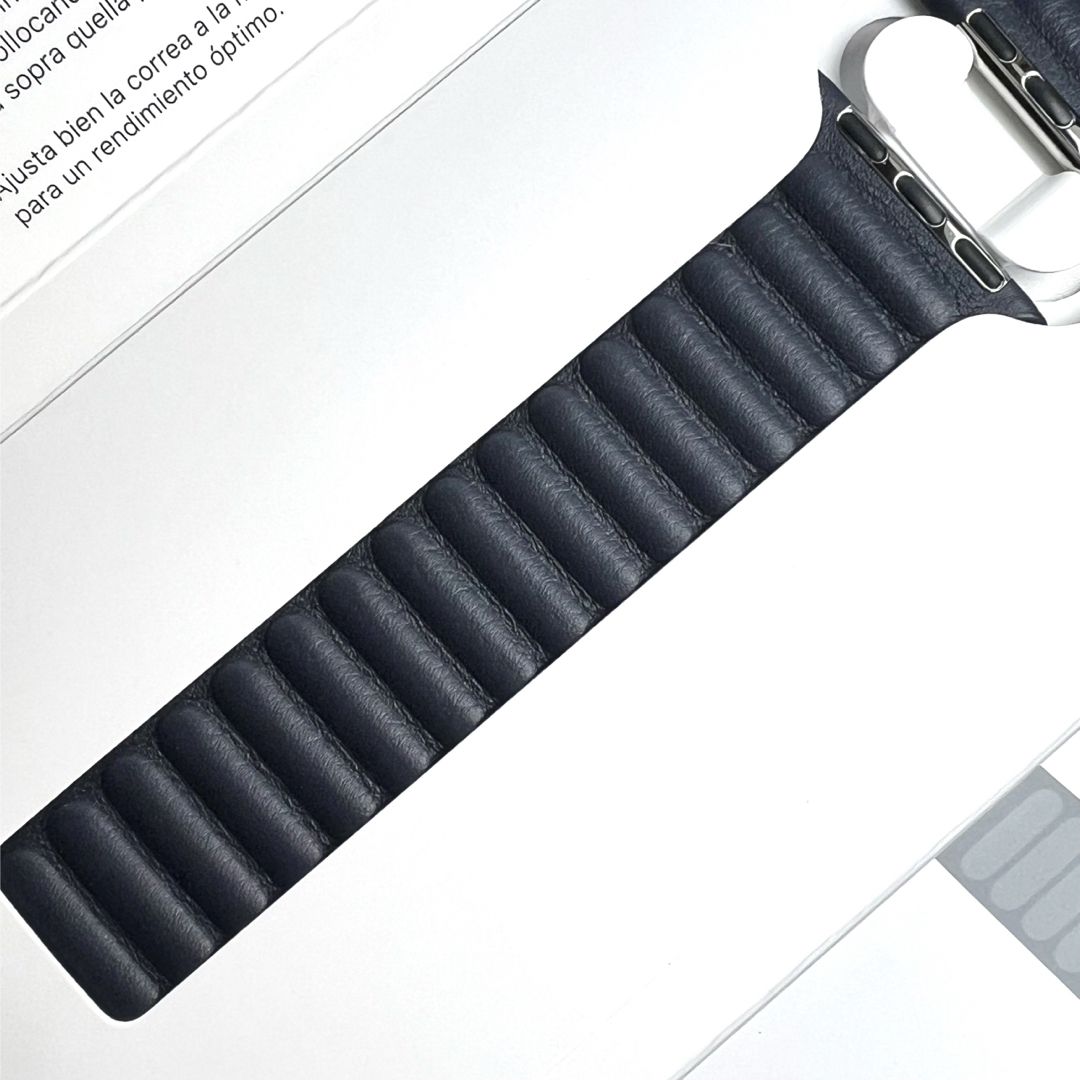 Apple Watch(アップルウォッチ)の【SALE】アップル純正 アップルウォッチバンド レザーリンク 41mm M/L メンズの時計(レザーベルト)の商品写真