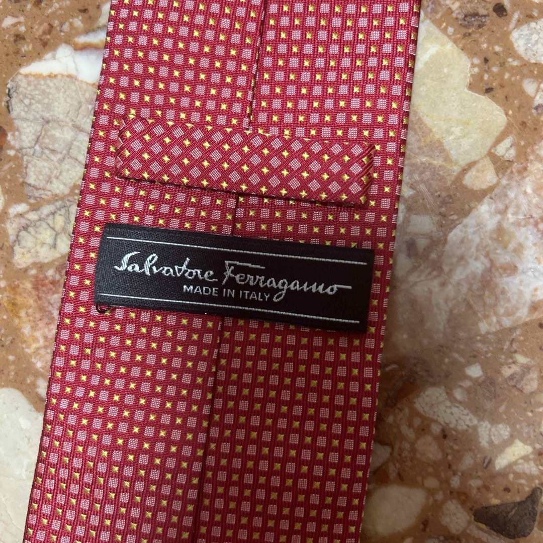Salvatore Ferragamo(サルヴァトーレフェラガモ)のフェラガモ　ネクタイ メンズのファッション小物(ネクタイ)の商品写真
