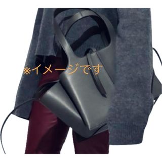 セリーヌ(celine)のCELINEトリフォルドレザートートバッグ　グレーused美品(トートバッグ)