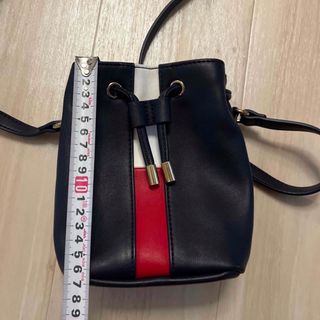 トミーヒルフィガー(TOMMY HILFIGER)の気分的大幅値下げ！！トミーヒルフィガー　ショルダーバッグ(ショルダーバッグ)