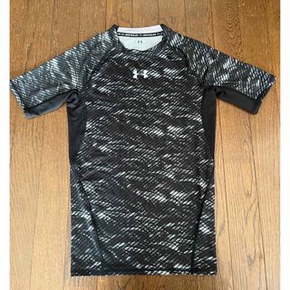 アンダーアーマー(UNDER ARMOUR)の【美品】アンダーアーマー　M L スポーツインナー　(ウェア)