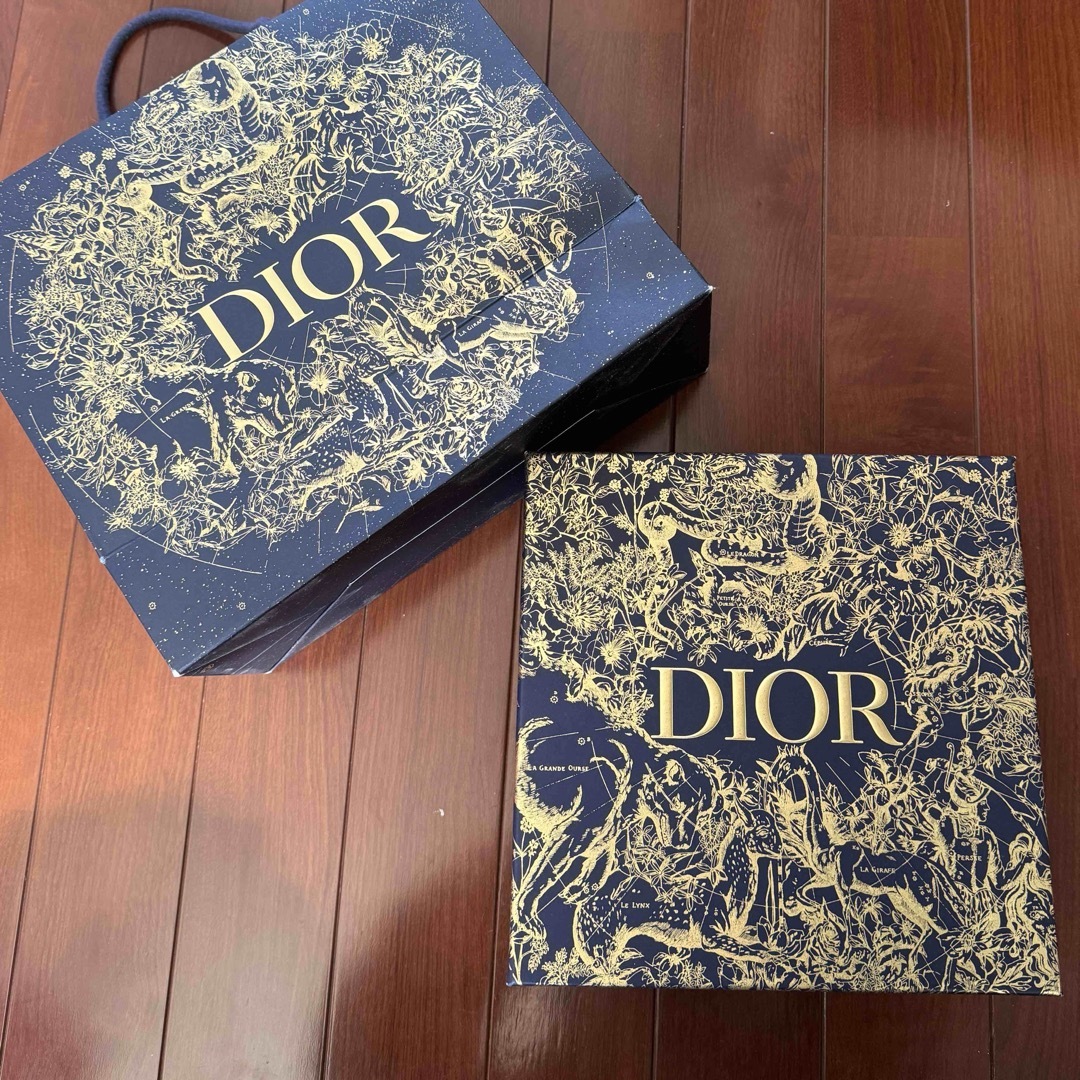 Christian Dior(クリスチャンディオール)のDior クリスマスコフレ　2022 コスメ/美容のキット/セット(コフレ/メイクアップセット)の商品写真