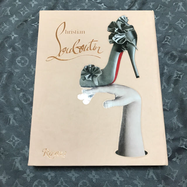 Christian Louboutin(クリスチャンルブタン)のクリスチャンルブタン 本 レディースの靴/シューズ(ハイヒール/パンプス)の商品写真