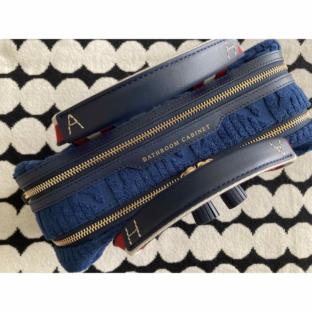 ANYA HINDMARCH(アニヤハインドマーチ)のアニヤハインドマーチ　新品　ポーチ　2点セット レディースのファッション小物(ポーチ)の商品写真