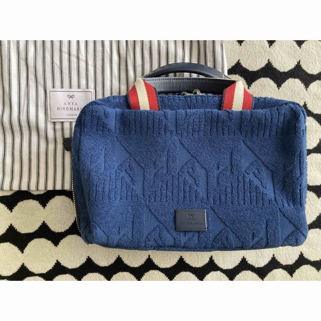 ANYA HINDMARCH(アニヤハインドマーチ)のアニヤハインドマーチ　新品　ポーチ　2点セット レディースのファッション小物(ポーチ)の商品写真